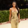 Kim Kardashian escolheu um modelo antigo Versace para  MET Gala 2018: 'Obrigada, Donatella Versace, por desenhar este vestido deslumbrante e obrigada ao time Versace'