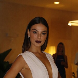 Isis Valverde e André Resende vivem relação de três anos