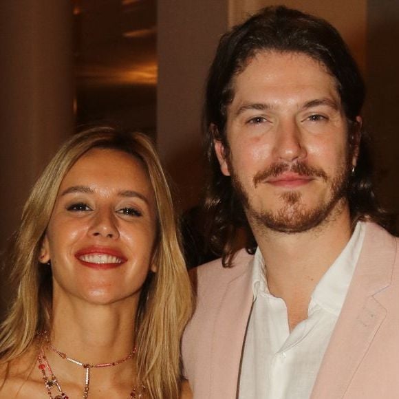 Grávidos! Cris Dias e Caio Paduan esperam 1º filho juntos, diz colunista Fabia Oliveira nesta segunda-feira, dia 06 de maio de 2019