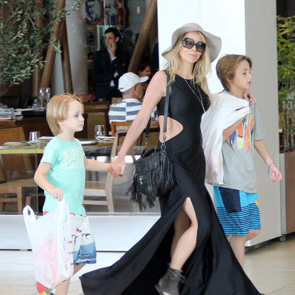 Danielle Winits também é mãe de Guy Faro, fruto de seu casamento com o ator Jonathas Faro