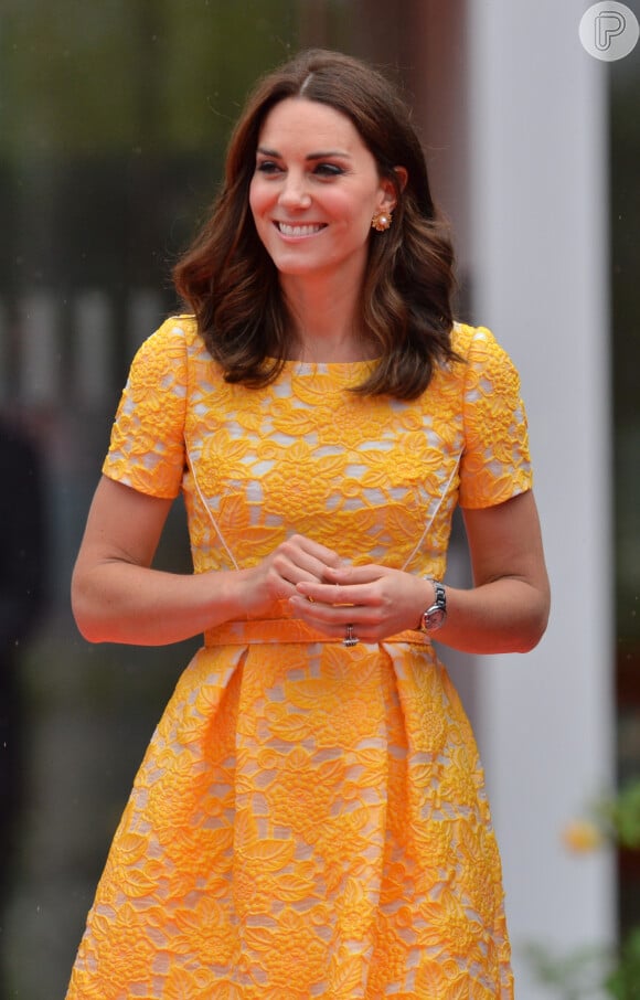 Kate Middleton adora misturar peças mais acessíveis em seus looks e nos de seus herdeiros