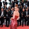 No Festival de Cannes, Marina Ruy Barbosa usa brincos de rubis e diamantes da joalheria Chopard