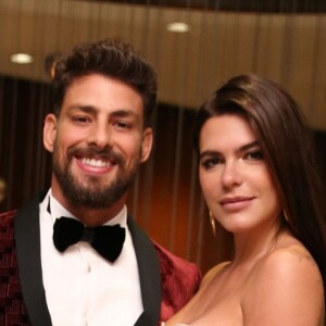 Mariana Goldfarb e Cauã Reymond não tiveram padrinhos em casamento, como modelo detalhou em entrevista neste domingo, dia 26 de maio de 2019