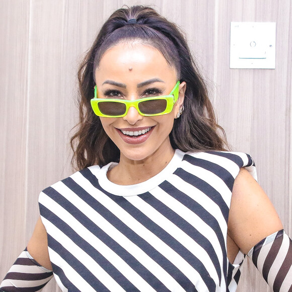 Sabrina Sato escolhe look com trends para dar palestra no Festival Path 2019