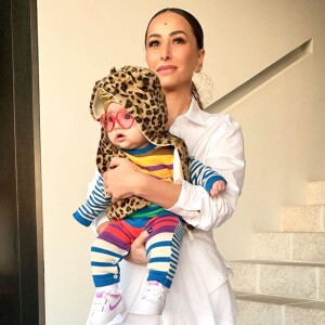 Sabrina Sato derreteu o coração dos fãs ao compartilhar uma foto com a filha