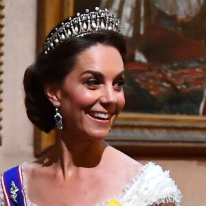 Confira detalhes do look de Kate Middleton em recepção a Donald Trump