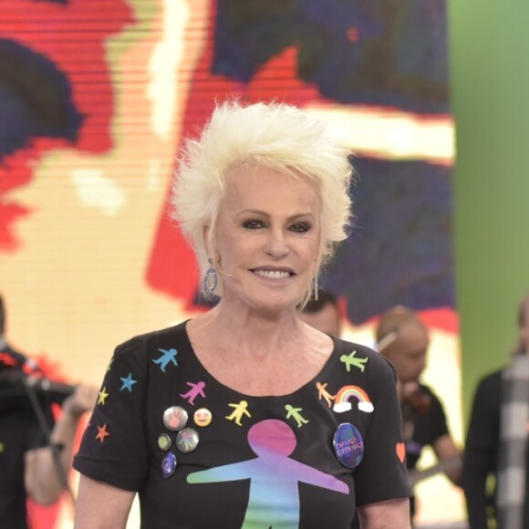 Ana Maria Braga não usou seu nome ao criar perfil em aplicativo de namoro: 'Não podia responder a verdade'