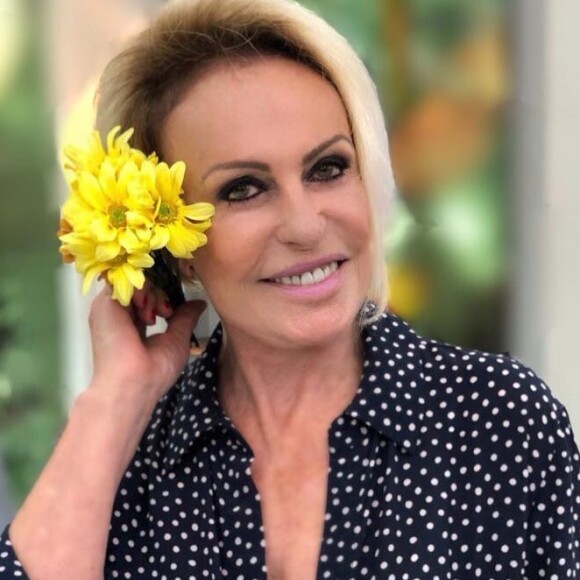 Ana Maria Braga escondeu seu nome ao criar perfil em aplicativo de namoro: 'Tinha cada cara legal. Na primeira conversa, terminava'