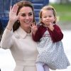 Kate Middleton repete trench coat em look nesta quinta-feira, dia 06 de junho de 2019