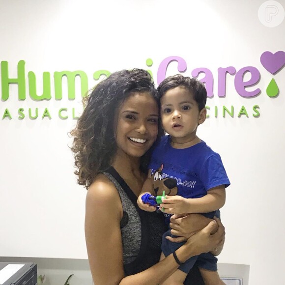 Aline Dias tem curtido férias da TV com o filho, Bernardo