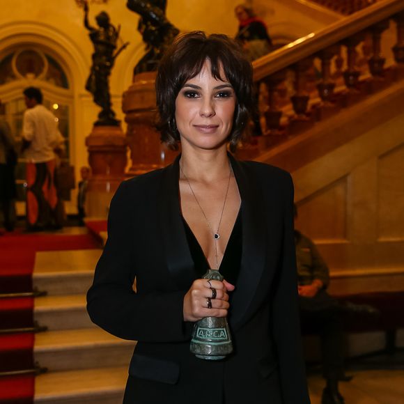 Andreia Horta engatou romance com o ator Julio Machado