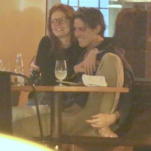 Romulo Neto engatou romance com a modelo Sonia Vasena Potocki