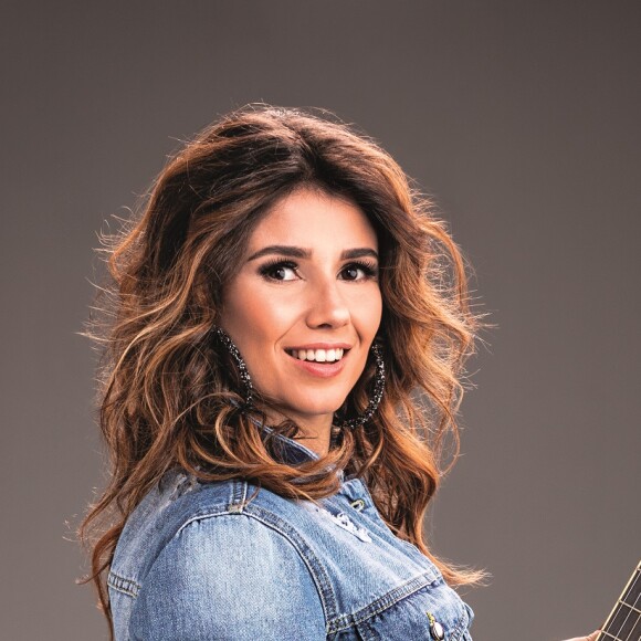 Namorado da cantora Paula Fernandes é o empresário Rony Cecconello e o relacionamento é recente