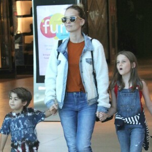 Fernanda Rodrigues fez passeio com os filhos em shopping do Rio nesta sexta-feira, 21 de junho de 2019