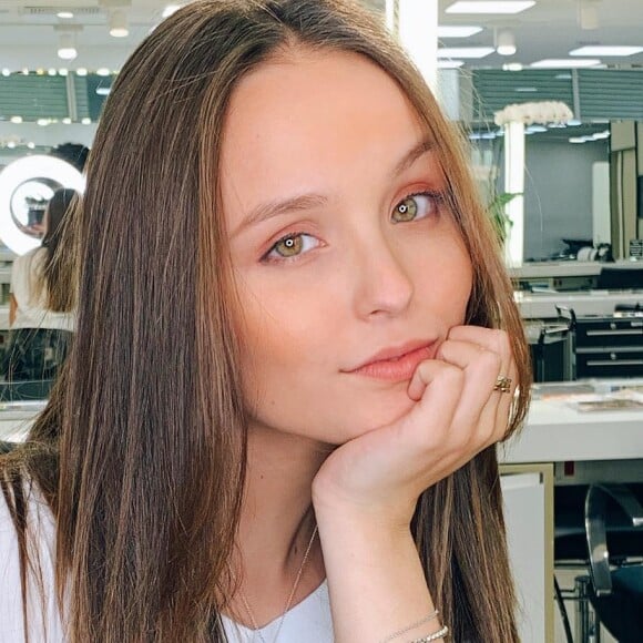 Larissa Manoela relembrou como foi o primeiro beijo aos 12 anos 