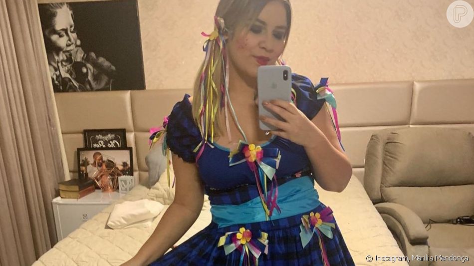 Marilia Mendonça, grávida e com look caipira, é elogiada por namorado, Murilo Huff, nesta quarta-feira, dia 26 de junho de 2019