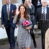 Kate Middleton usa um vestido da grife MaxMara