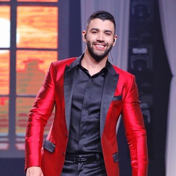 Gusttavo Lima também já apareceu com roupa combinando com a do filho mais velho, Gabriel, no palco