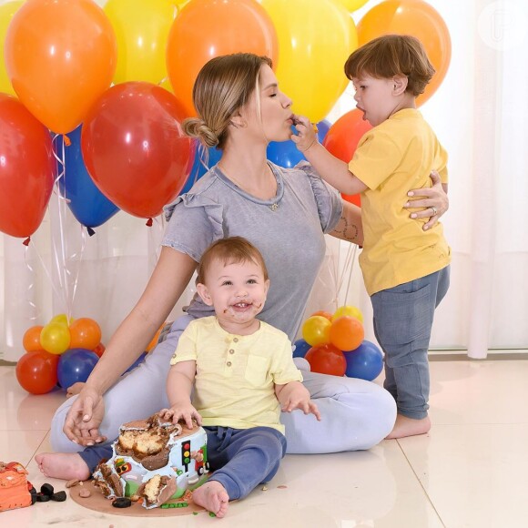 Andressa Suita e Gusttavo Lima são pais de Gabriel, de 2 anos, e de Samuel, de 11 meses