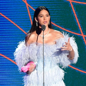 Bruna Marquezine venceu prêmio 'Ícone do Ano' pela premiação mais importante da internet brasileira: o MTV MIAW 2019