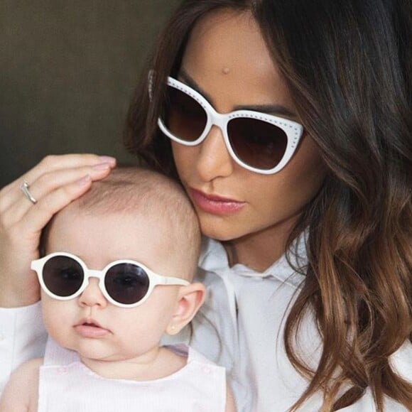 Filha de Sabrina Sato, Zoe é uma pequena fashionista