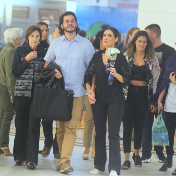Beatriz Bonemer, filha de Fátima Bernardes e William Bonner, também prestigiou a mãe