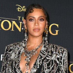 Beyoncé brilha no red carpet da première do filme 'O Rei Leão'