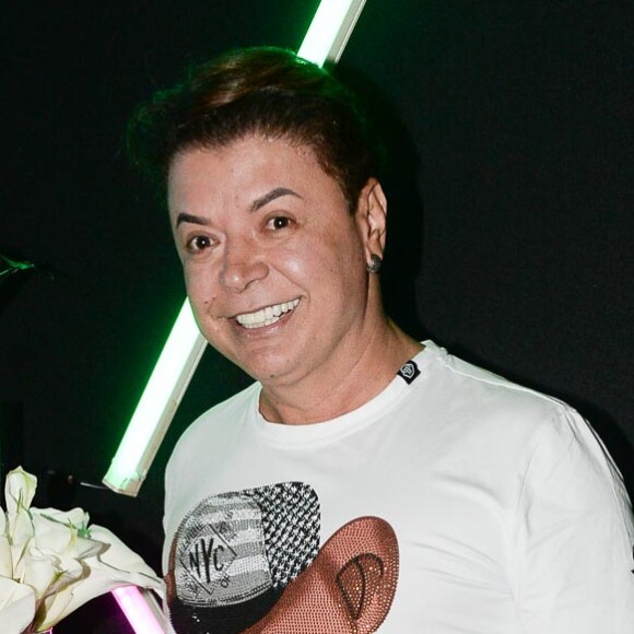 Felipe Araújo recebeu David Brazil em seu aniversário em casa noturna de Goiânia nesta terça-feira, 9 de julho de 2019