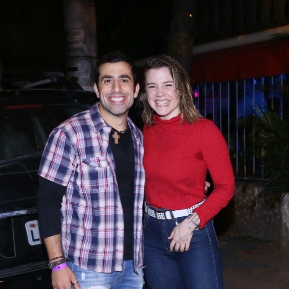 Alice Wegmann se divertiu com Kaysar Dadour em festa julina do elenco da  novela 'Órfãos da Terra', em restaurante de Curicica, Zona Oeste do Rio de Janeiro