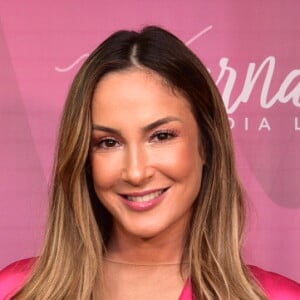 Claudia Leitte reagiu após ser criticada por postar foto de batismo: 'Minha religião é Jesus, meu alimento é a Bíblia'