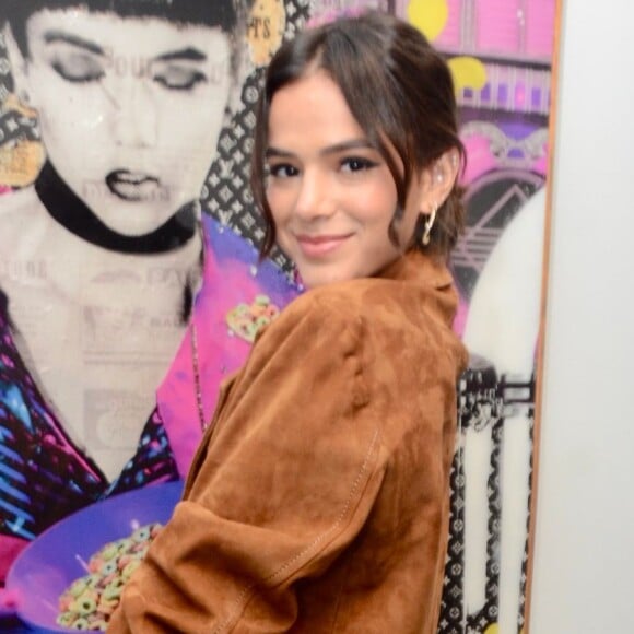 Look Bruna Marquezine foi elogiado por seguidores no Instagram neste sábado, 13 de julho de 2019