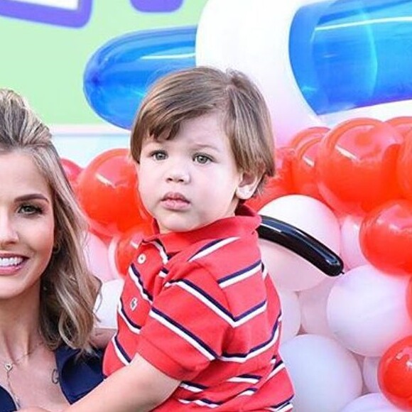 Filho de Gusttavo Lima, Gabriel já toca e canta 'Milu', música de sucesso do sertanejo