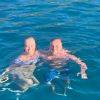 Angélica e Luciano Huck curtem mar da Grécia