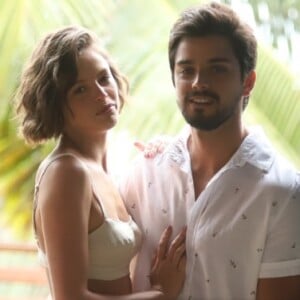 Agatha Moreira e Rodrigo Simas são namorados