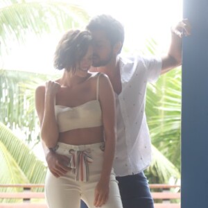 Agatha Moreira e Rodrigo Simas fotografam em clima de romance para a marca Oppnus Jeans, no Joá, Rio de Janeiro, neste domingo, 04 de agosto de 2019