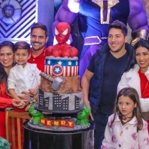 Simone reuniu toda a família para celebrar o aniversário de Henry no começo dessa semana