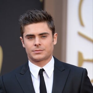 Zac Efron disse não ter levado muita sorte para encontrar uma pessoa. 'Pensam que é falso', lamentou ele em entrevista