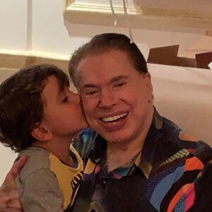 Silvio Santos ganhou beijo carinhoso do neto Pedro, filho de Patricia Abravanel, pelo Dia dos Pais