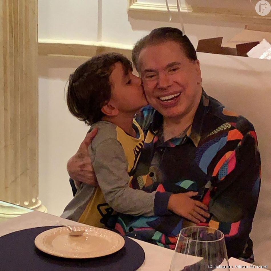 Silvio Santos ganhou beijo carinhoso do neto Pedro, filho de Patricia ...