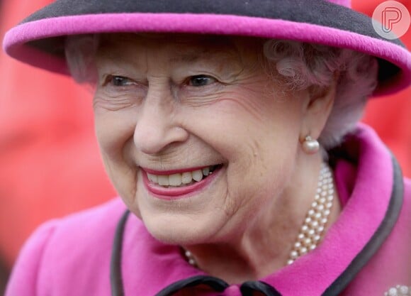 Rainha Elizabeth II estaria sofrendo de Alzheimer, segundo a revista 'Globe'