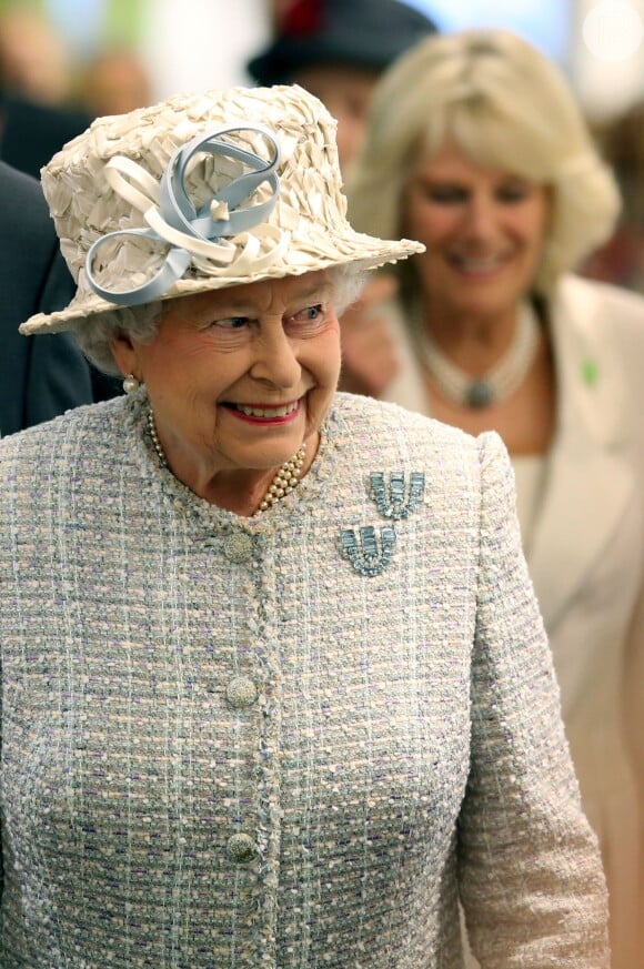 Rainha Elizabeth II é mãe do príncipe Charles, avó do príncipe William e bisavó do pequeno George, de 1 ano