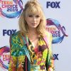 Taylor Swift e mais famosas apostaram em looks grifados para a premiação do Teen Choice Awards neste domingo, dia 11 de agosto de 2019