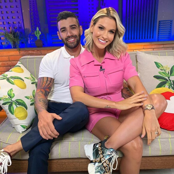 Andressa Suita adora acompanhar o marido, Gusttavo Lima, nos bastidores de show