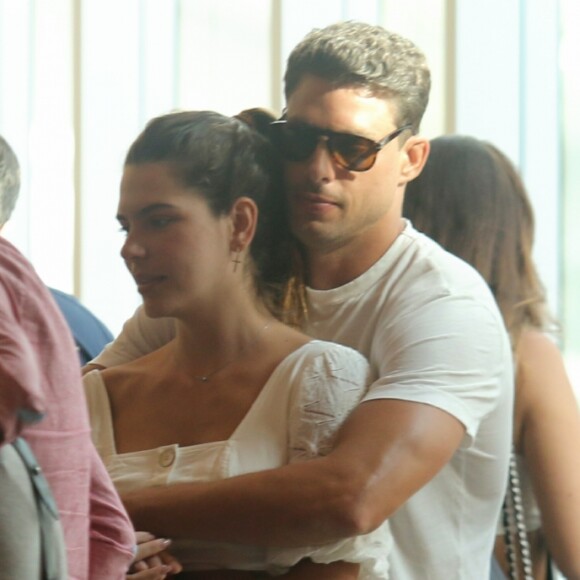 Cauã Reymond e Mariana Goldfarb vão ao cinema no shopping Village Mall, na Barra da Tijuca no Rio de Janeiro, neste domingo, 18 de agosto de 2019
