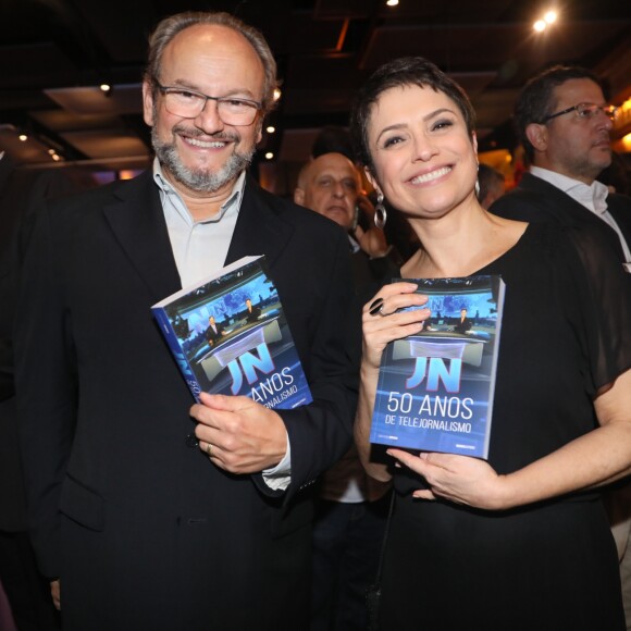 Ernesto Paglia e Sandra Annenberg foram à festa dos 50 anos do 'Jornal Nacional'