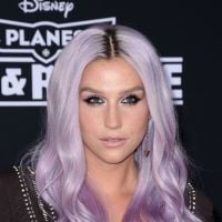 Kesha acusa Dr. Luke de agressão sexual, física e verbal. Produtor nega