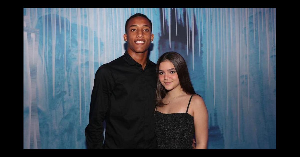 Mel Maia e o jogador João Pedro foram juntos a uma festa e apareceram