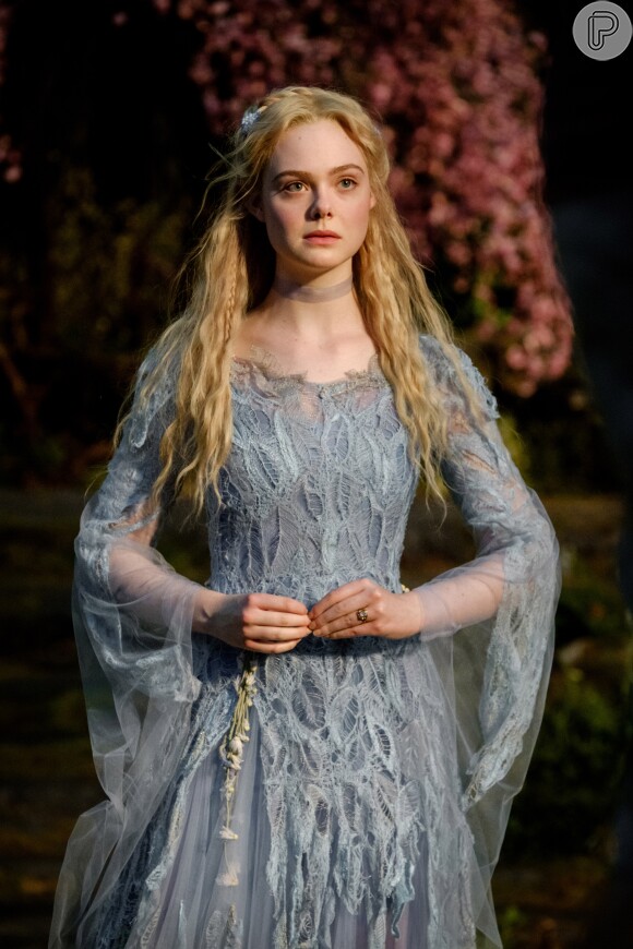 Em 'Malévola - Dona do Mal', Aurora aparece com os clássicos e românticos vestidos de renda