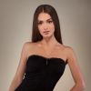 O vestido preto à la Malévola é um dos mais clássicos do guarda-roupa feminino