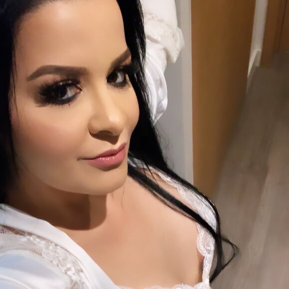 Maraisa, da dupla com Maiara, apareceu com look ousado em foto
